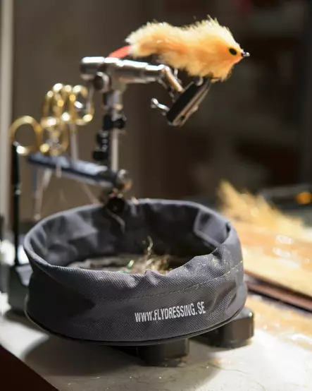 Fly-Dressing Fly Tying Trash Bin - Flugbindningsstäd - 7340009358171 - 2