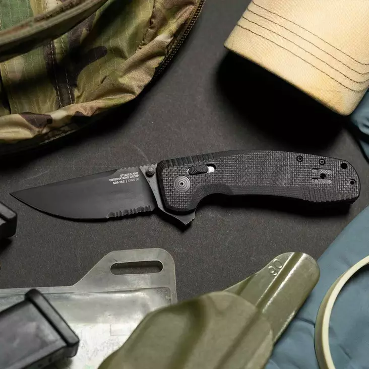 SOG-TAC XR Blackout Serrated - Fällknivar - 729857010375 - 1